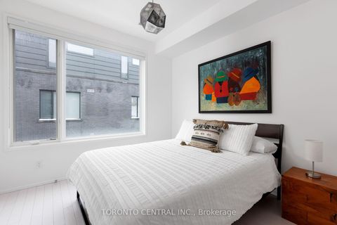 Photo 20 at 258 Manning Avenue, Bellwoods, Toronto