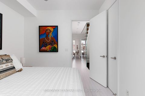 Photo 22 at 258 Manning Avenue, Bellwoods, Toronto