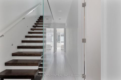 Photo 25 at 258 Manning Avenue, Bellwoods, Toronto