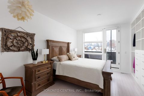 Photo 27 at 258 Manning Avenue, Bellwoods, Toronto