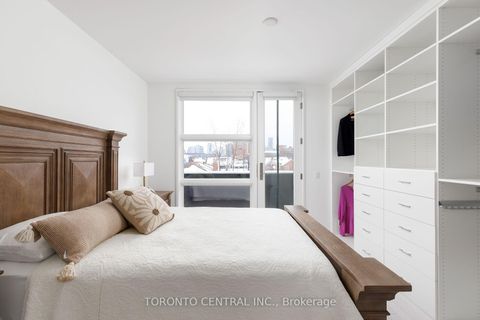 Photo 29 at 258 Manning Avenue, Bellwoods, Toronto