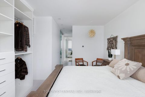 Photo 30 at 258 Manning Avenue, Bellwoods, Toronto