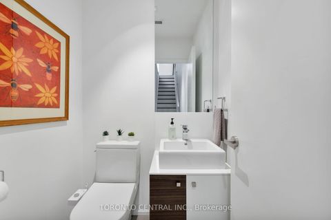 Photo 40 at 258 Manning Avenue, Bellwoods, Toronto