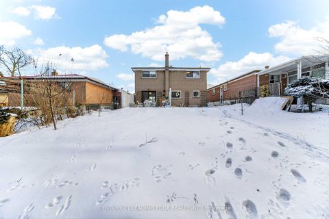 Photo 37 at 66 Sonmore Drive, Malvern West, Toronto