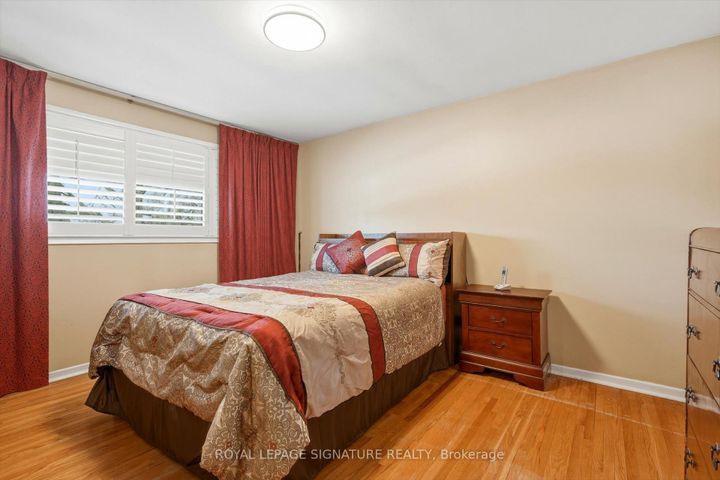 Photo 21 at 1389 Tyneburn Crescent, Applewood, Mississauga