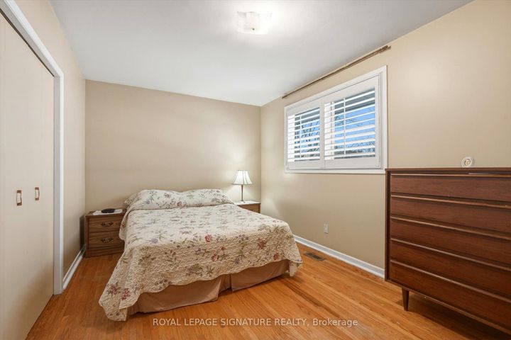 Photo 24 at 1389 Tyneburn Crescent, Applewood, Mississauga