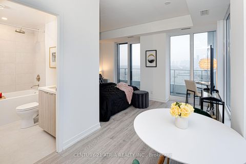 Photo 4 at 1820 - 2020 Bathurst Street, Cedarvale, Toronto