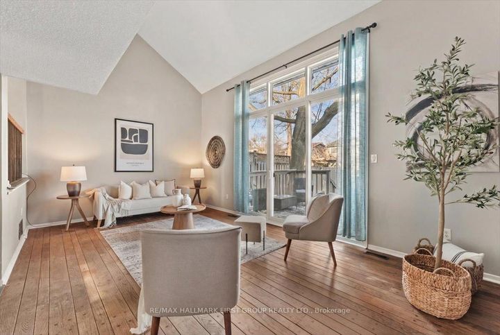 Photo 9 at 1793 Walnut Lane, Liverpool, Pickering