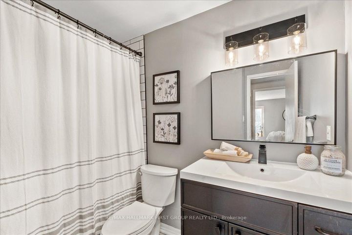 Photo 18 at 1793 Walnut Lane, Liverpool, Pickering