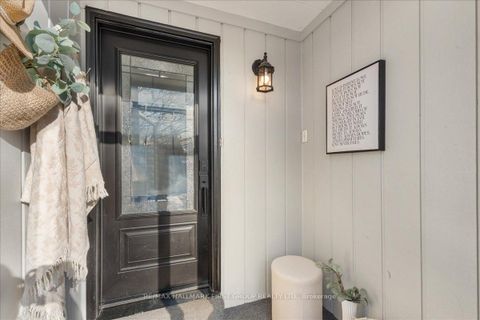 Photo 1 at 1793 Walnut Lane, Liverpool, Pickering