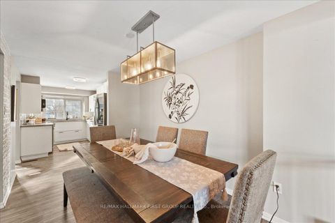 Photo 7 at 1793 Walnut Lane, Liverpool, Pickering