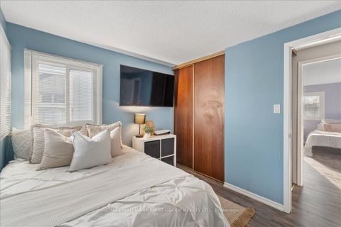 Photo 20 at 1793 Walnut Lane, Liverpool, Pickering