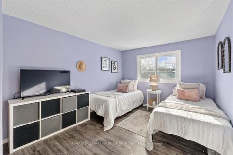 Photo 21 at 1793 Walnut Lane, Liverpool, Pickering