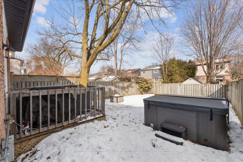 Photo 33 at 1793 Walnut Lane, Liverpool, Pickering