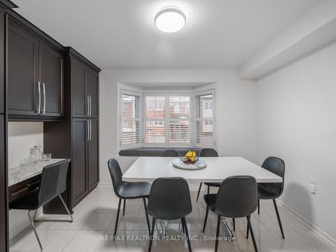 Photo 5 at 39 - 114 Leah Crescent, Beverley Glen, Vaughan