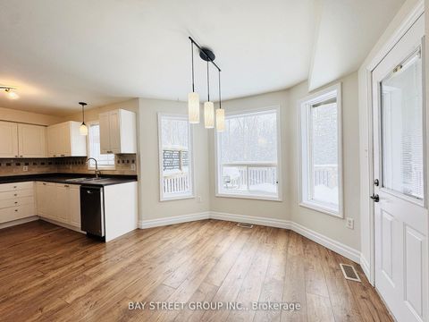 Photo 6 at 28 Shalom Way, Painswick South, Barrie