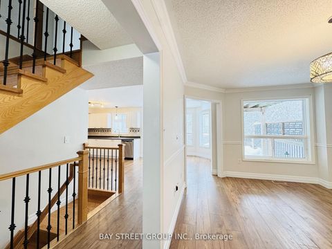 Photo 10 at 28 Shalom Way, Painswick South, Barrie