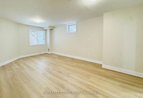 Photo 32 at 28 Shalom Way, Painswick South, Barrie