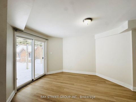 Photo 38 at 28 Shalom Way, Painswick South, Barrie