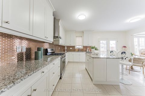 Photo 11 at 83 Baldry Avenue, Patterson, Vaughan