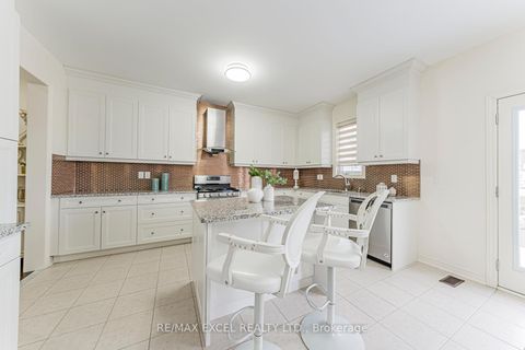 Photo 12 at 83 Baldry Avenue, Patterson, Vaughan