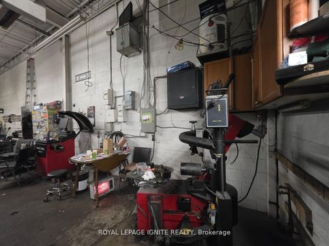 Photo 3 at 8 - 86 Melford Drive, Malvern, Toronto