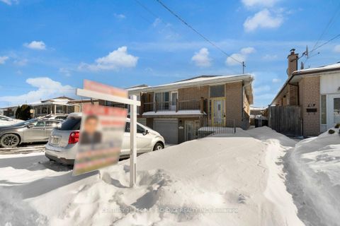Photo 4 at 61 Primula Crescent, Humber Summit, Toronto