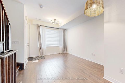 Photo 6 at 9 Thomas Mulholland Drive, CFB, Toronto