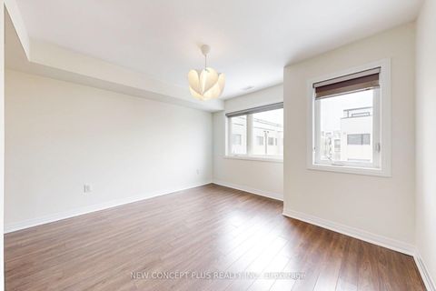 Photo 24 at 9 Thomas Mulholland Drive, CFB, Toronto