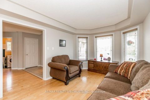 Photo 6 at 88 Loon Avenue, Painswick South, Barrie