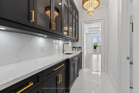 Photo 10 at 118 Laurentide Drive, Donalda, Toronto