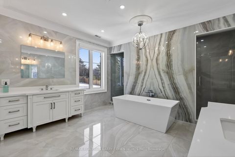 Photo 23 at 118 Laurentide Drive, Donalda, Toronto