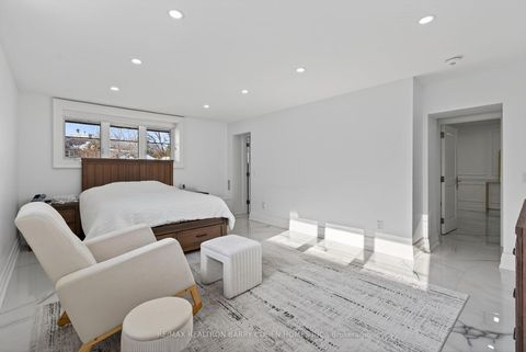 Photo 35 at 118 Laurentide Drive, Donalda, Toronto