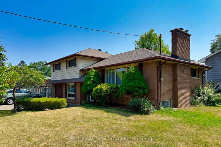 Photo 3 at 3028 Eva Drive, Roseland, Burlington