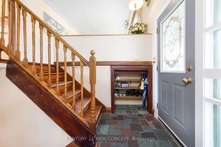 Photo 5 at 3028 Eva Drive, Roseland, Burlington