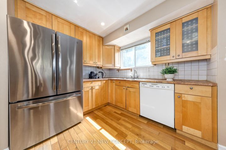 Photo 12 at 3028 Eva Drive, Roseland, Burlington