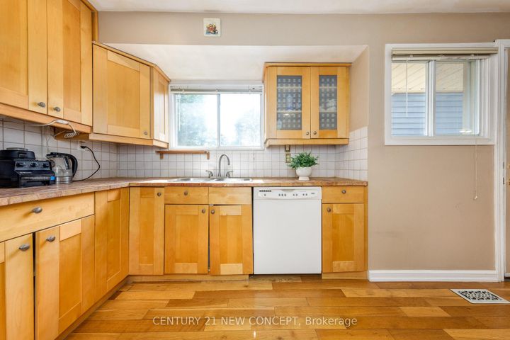 Photo 13 at 3028 Eva Drive, Roseland, Burlington