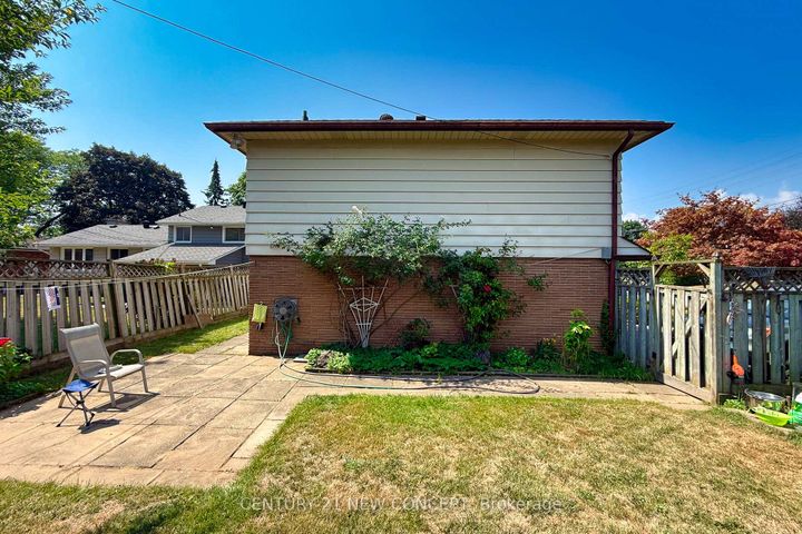 Photo 36 at 3028 Eva Drive, Roseland, Burlington