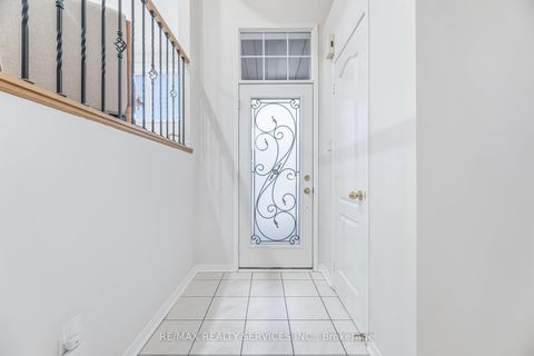 Photo 5 at 138 Parktree Drive, Maple, Vaughan