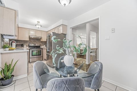 Photo 14 at 138 Parktree Drive, Maple, Vaughan