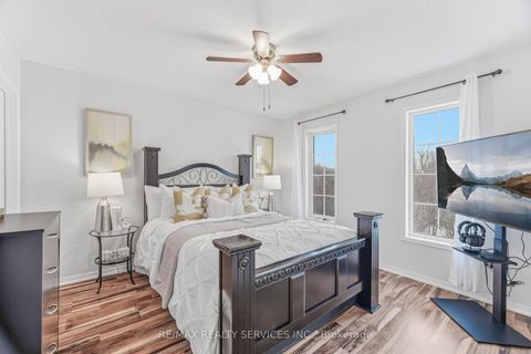 Photo 18 at 138 Parktree Drive, Maple, Vaughan