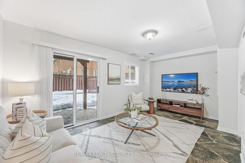 Photo 29 at 138 Parktree Drive, Maple, Vaughan