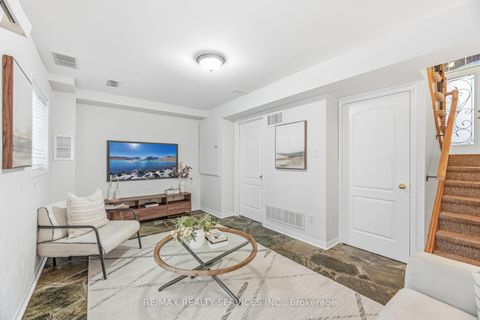 Photo 30 at 138 Parktree Drive, Maple, Vaughan