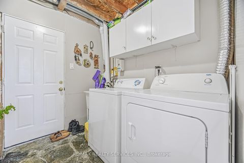 Photo 32 at 138 Parktree Drive, Maple, Vaughan