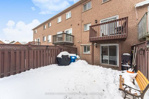 Photo 34 at 138 Parktree Drive, Maple, Vaughan
