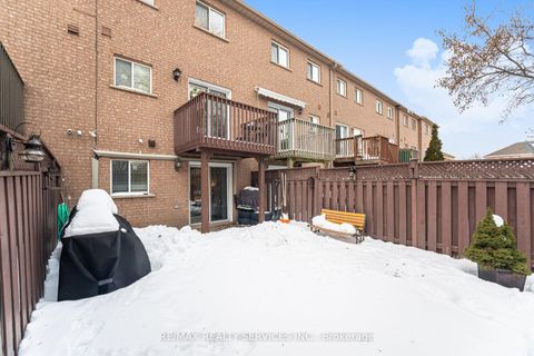 Photo 35 at 138 Parktree Drive, Maple, Vaughan
