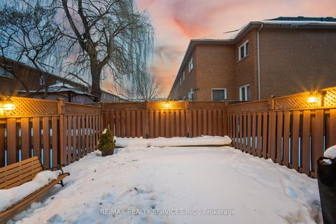 Photo 36 at 138 Parktree Drive, Maple, Vaughan