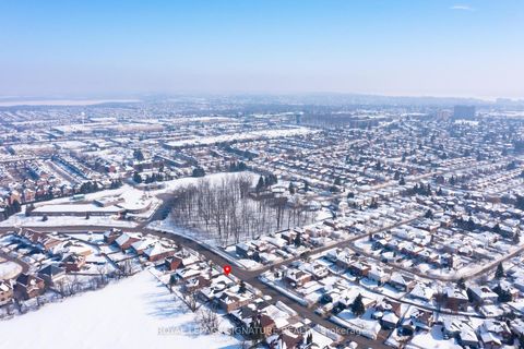 Photo 41 at 110 Hanmer Street W, West Bayfield, Barrie