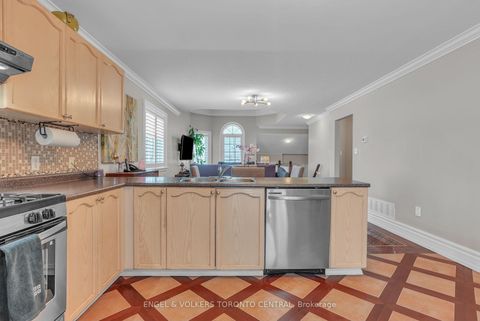 Photo 11 at 239 Country Lane, Painswick South, Barrie