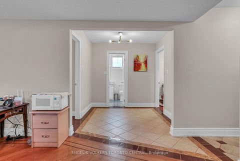 Photo 25 at 239 Country Lane, Painswick South, Barrie